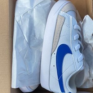 BLAZER LOW (TD) SIZE 8